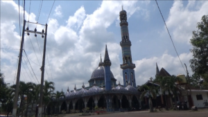 Keindahan Masjid Bani Toyyib Jember, Bangunan Tua Berkilau dari Pecahan Keramik
