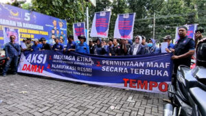 Puluhan Kader NasDem Jember Protes Sampul Majalah Tempo